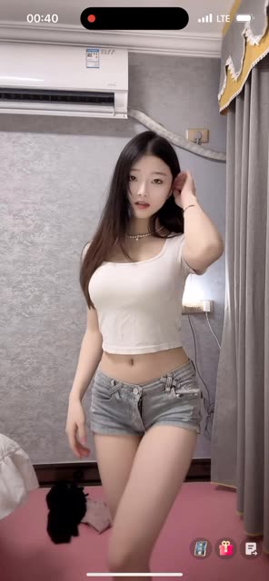 CC星莱铛铛土豪定制热舞合集，性感与舞技的完美结合