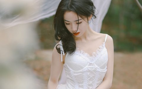 小朱《少女情怀》 – YiTuYu艺图语