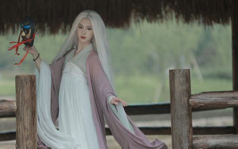 十八重川《一世迷离》 – YiTuYu艺图语