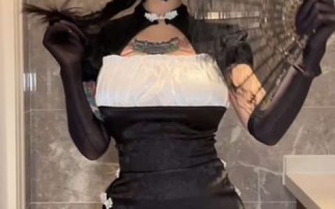 粉丝热议卡通百科老王,纹身颜值搭配让她大红大紫