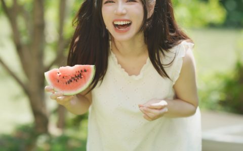 夏日少女与西瓜小清新 精美 西瓜少女 养眼 夏天 – YiTuYu艺图语