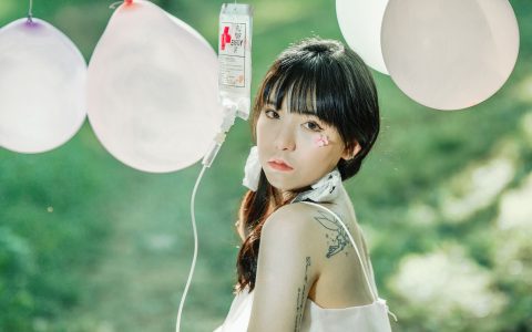 依依《想你的液》 – YiTuYu艺图语