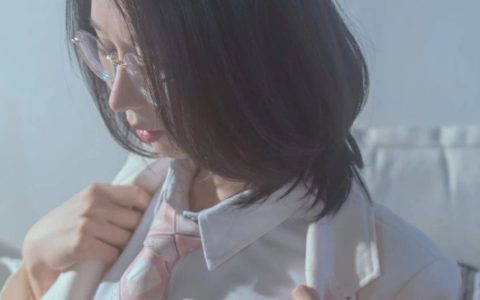 云溪溪cos~反差学妹 cosplay写真图片欣赏