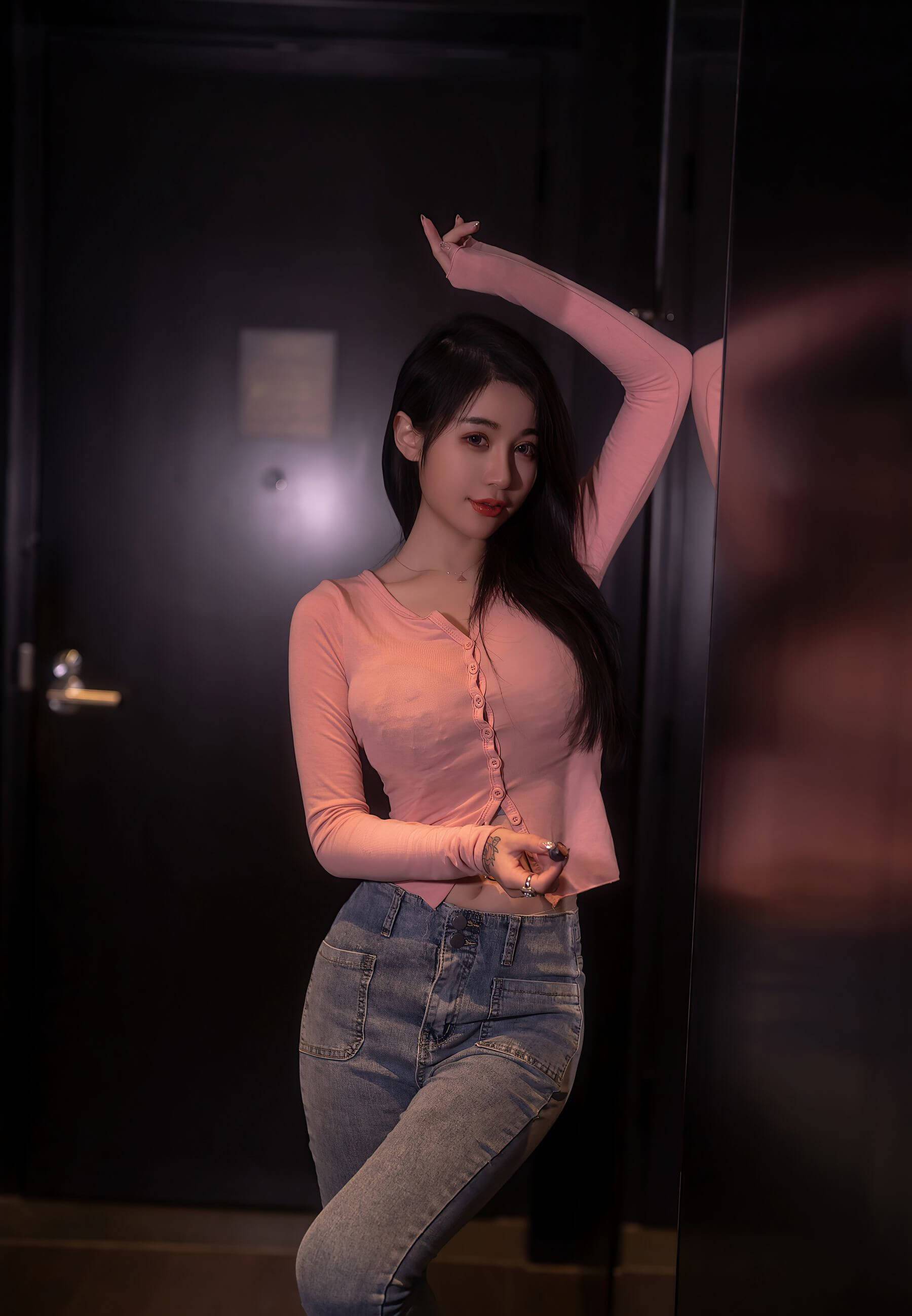 梦丝女神美七Mia，绝美的零零后平面模特-1