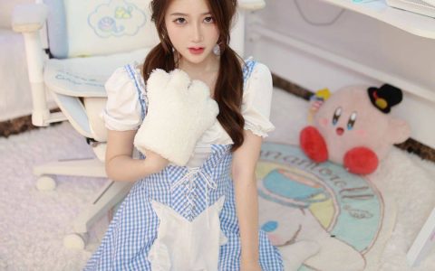 广东网红博主小CC微密圈作品白皙可爱魅力无限的美女