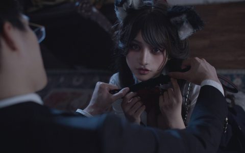 广东女孩一笑芳香沁颜值和身材双丰收，黑色连衣裙的魅力抢眼