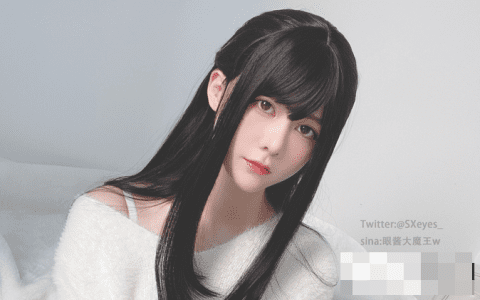 次元圈戴眼镜小姐姐眼酱大魔王w颜值与肉嘟嘟脸蛋备受瞩目
