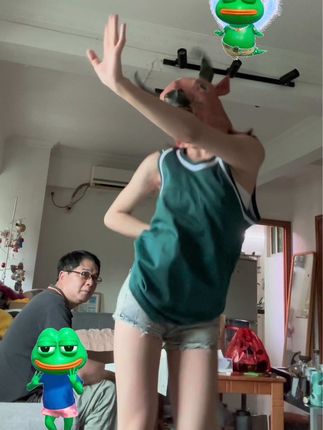 抖音vc/vickyyyiii微密圈作品资源展示，从都市森林中走出的神秘使者