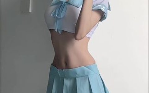 抖音女刺客微密圈作品资源穿搭一览,黄色战袍引领时尚潮流