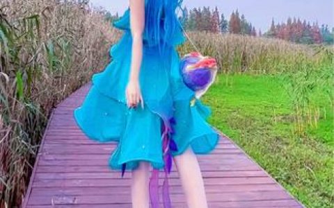 惊艳的飞天小喵警微密圈作品资源美照，精致妆容与完美曲线令人惊叹