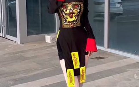 桂芬坐拍微密圈女神的完美身姿与迷人容颜,让人心驰神往