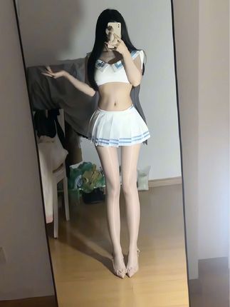 时尚博主小芋泥yyy的微密圈作品，时尚灵感的宝藏之地