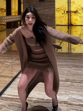 抖音江南烈女侑子小姐拜托微密圈作品，让人心动不已