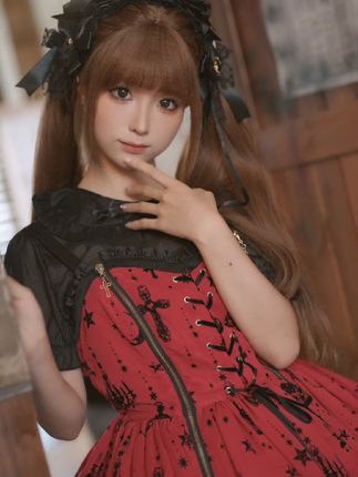 蠢沫沫微博推广《梦姬Freya》电子版，独特光绘摄影引发粉丝热议