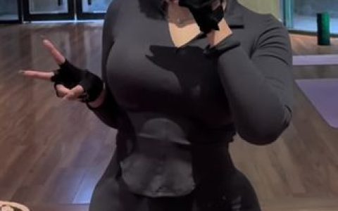 洁己ins照片微密圈作品资源走红网络,颜值魅力与艺术感的完美展现