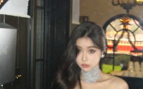 Sia不吃鱼微密圈照片赏析彰显美丽魅力,瞩目红人的颜值与身材