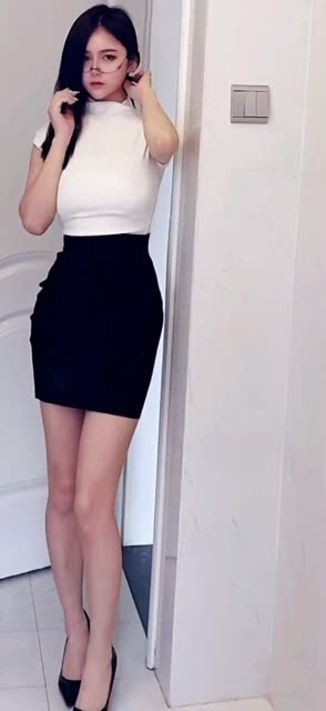 奔跑的晶骡儿红酒视频在哪里看？视频资源获取攻略