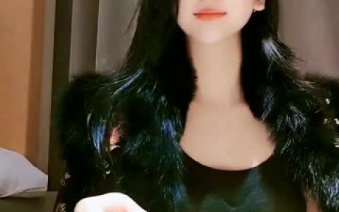 机智可爱肤白貌美的大兔兔的个人生活照,一起探索她的日常