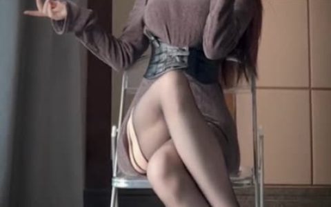 奶白鹿神作品资源合集,一网打尽她的所有作品