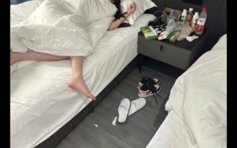 脸红Dearie高铁之旅完整写真大公开,不容错过的精彩瞬间