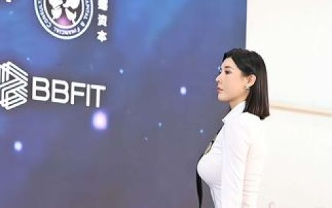 微密圈刘太阳健身照片分享,欣赏她的健身之美