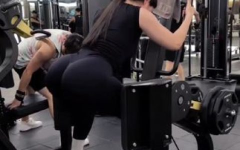 文茜最美的一张照片,领略她的绝美风采