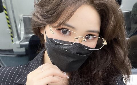 安妮yoo与粉丝互动,了解她与粉丝的交流