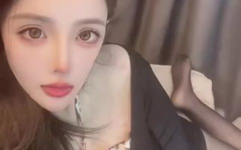 温舒蕾微密圈资源展示，图片文字付费内容满足粉丝多样需求