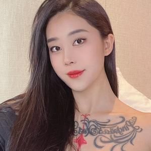 张贺玉OnlyFans图片，一睹张贺玉的私密写真