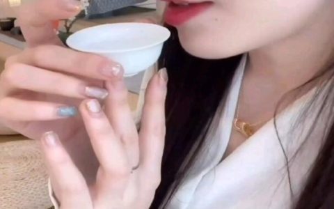 安乔乔儿微博话题热议,网红动态即时更新