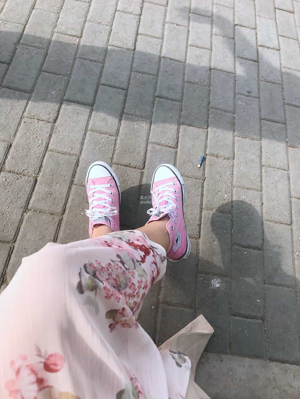 安乔乔儿微博最新动态，网红生活即时更新