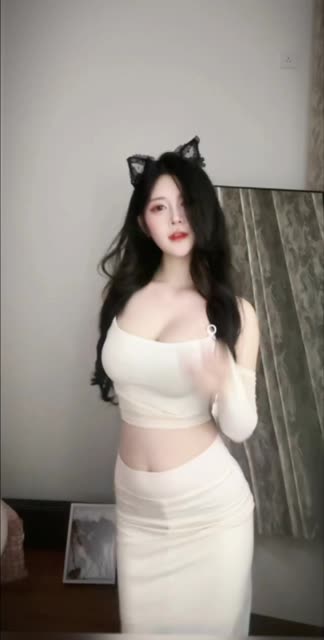 小艾根本吃不饱 微密圈-红白丝，精选写真资源