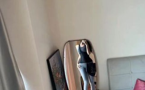 [微密圈]文茜cool迷人身材作品分享（热辣写真合集）