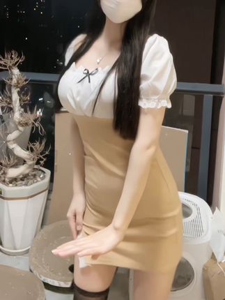 02uiii早期视频中的舞蹈演绎，如何从一个新手进化成今天的舞蹈达人