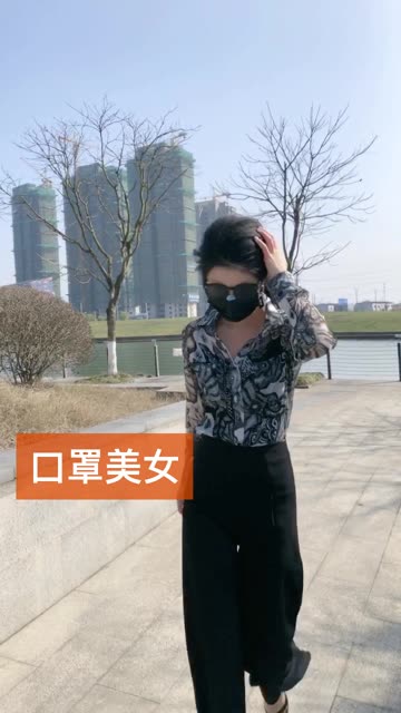 微密圈猪饲料资料揭秘！她的粉丝为何追捧？微密圈黑丝蕾丝作品解析