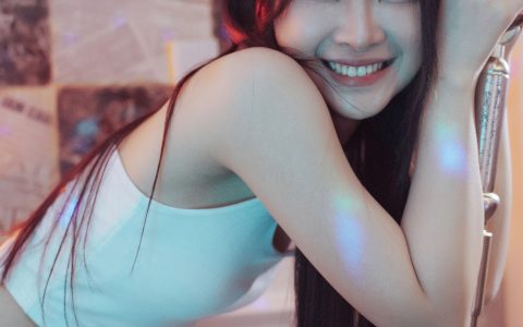 欢唱KTV,麦霸现场小姐姐 模特 个人艺术照 人像 – YiTuYu艺图语