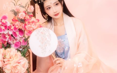心之月绝色 优美 古典 汉服 古装 美人 – YiTuYu艺图语