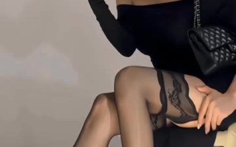 为姨点赞#好太太hhh#这样的身材有人喜欢吗?(热议好太太hhh的身材)