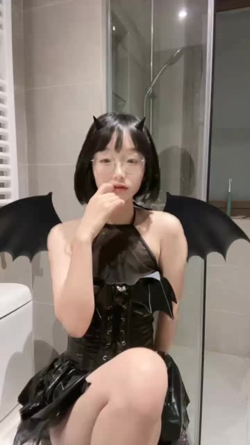 王胜利的小生活微密圈付费图集精选，白丝造型图集打包下载