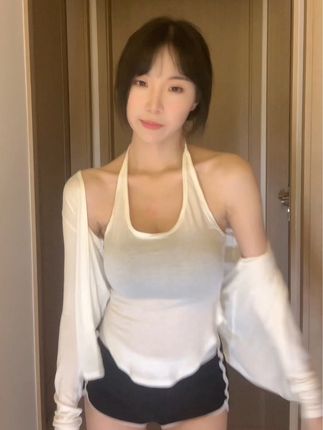 智桃lucky维密圈资源下载，抖音网红智桃的写真与视频合集