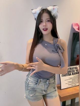 脑婆睡醒啦的微密照片合集，精美图集带来全新视角