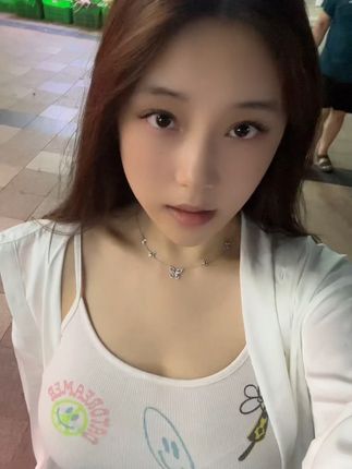 揭秘奶雯微密圈的微博踪迹，古韵遗风与美食探索