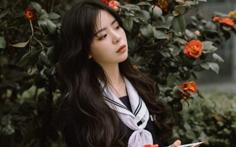 茶花树下的少女JK 少女 花 文艺 清纯 唯美 – YiTuYu艺图语