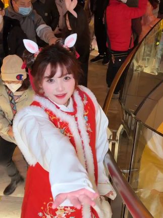 十万口草莓粥粥充电专属福利大揭秘，免费领取的内容都有什么？
