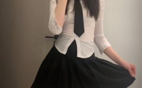 抖音红人林扣弦微密圈资源全解析,清新脱俗与性感风情的交织