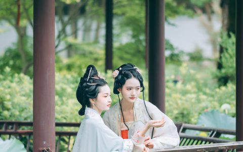 游园惊梦古装 荷花 闺蜜 – YiTuYu艺图语