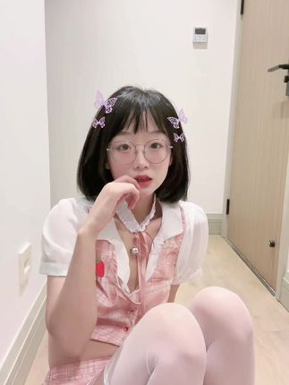 抖音王胜利维密图片高清出炉，天真呆萌的风格太好看了！