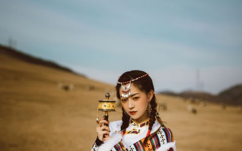 壹萱-《牧场藏服少女》 – YiTuYu艺图语