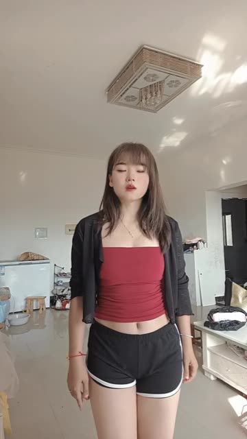 CC小微微超级舞蹈挑战，参与她的舞蹈挑战，展示你的才华