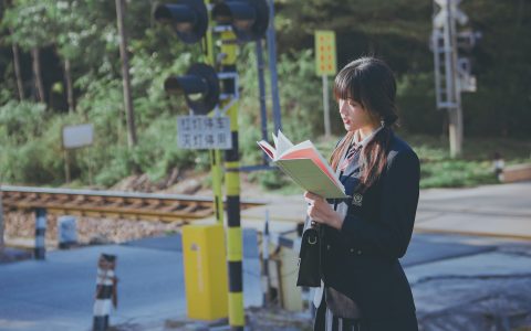 小鹿来《秒速五厘米》 – YiTuYu艺图语